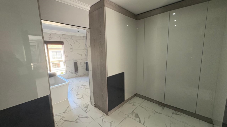 4 Bedroom Property for Sale in Beyers Park Gauteng