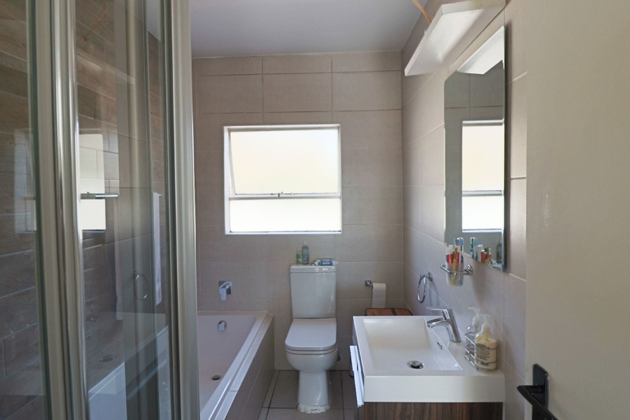 2 Bedroom Property for Sale in Bryanston Gauteng