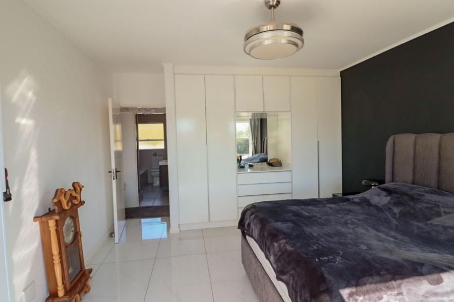 2 Bedroom Property for Sale in Bryanston Gauteng