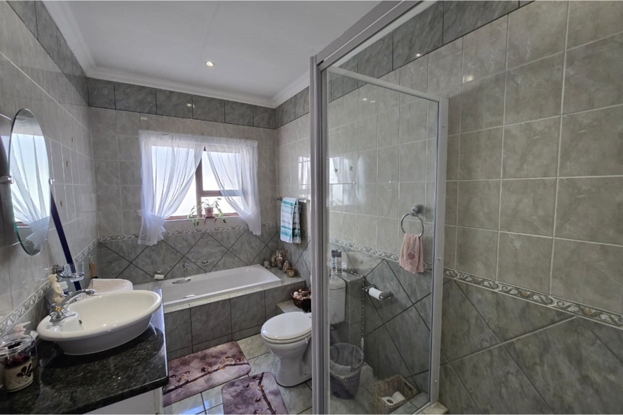 3 Bedroom Property for Sale in Rose Acres Estate Gauteng