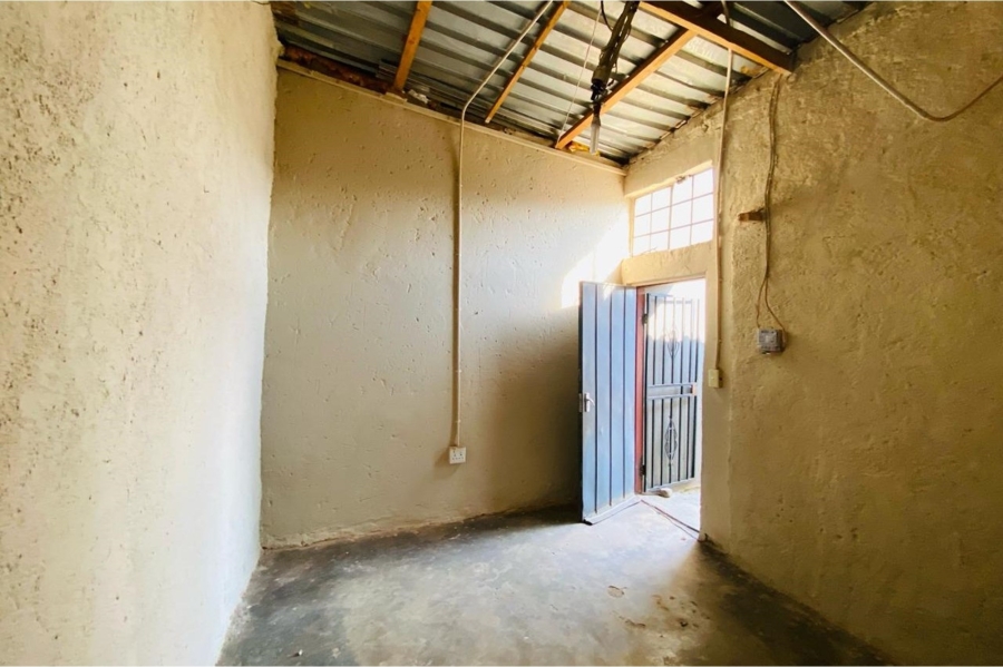 9 Bedroom Property for Sale in Tembisa Central Gauteng