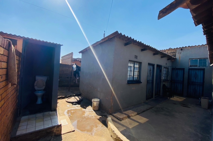 9 Bedroom Property for Sale in Tembisa Central Gauteng