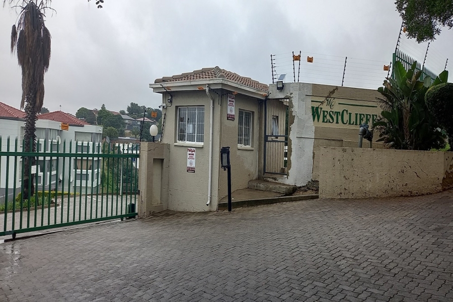 3 Bedroom Property for Sale in Roodepoort Gauteng