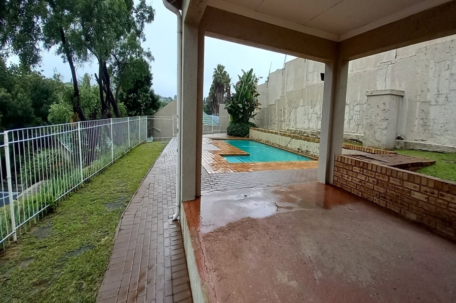 3 Bedroom Property for Sale in Roodepoort Gauteng