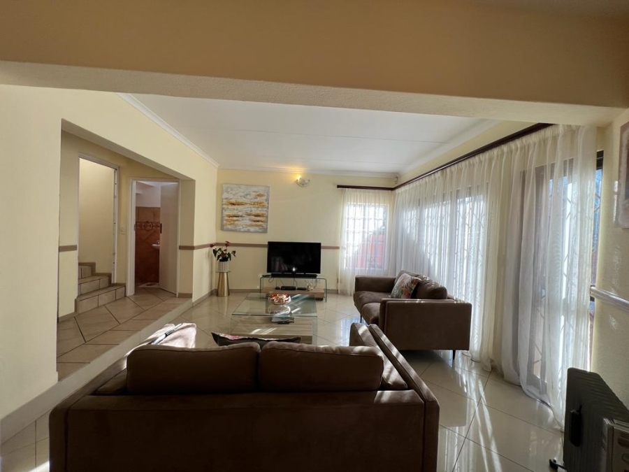 To Let 3 Bedroom Property for Rent in Sterrewag Gauteng