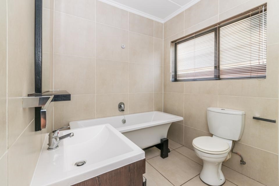 2 Bedroom Property for Sale in Kyalami Hills Gauteng