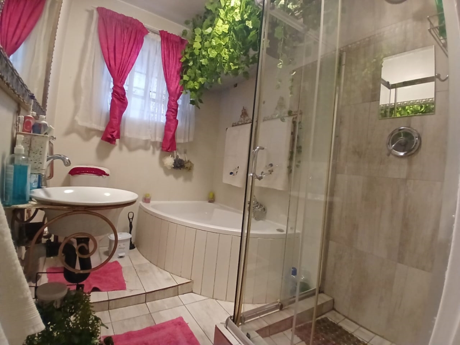 3 Bedroom Property for Sale in Lambton Gauteng