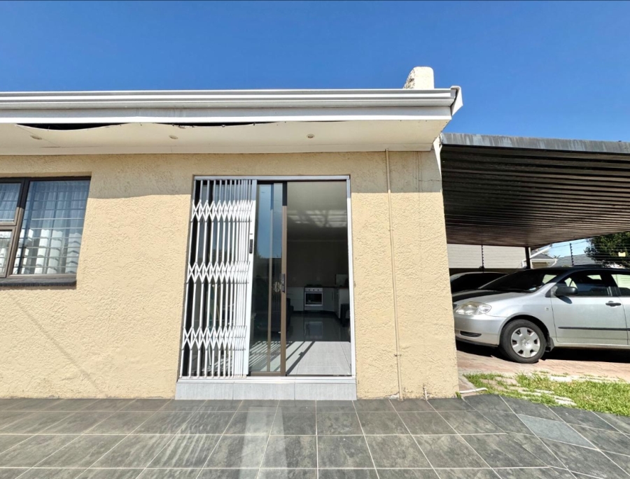 5 Bedroom Property for Sale in Robertsham Gauteng