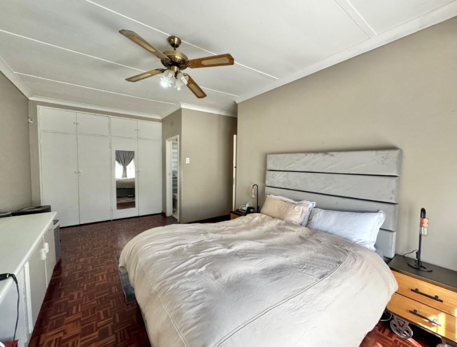 5 Bedroom Property for Sale in Robertsham Gauteng