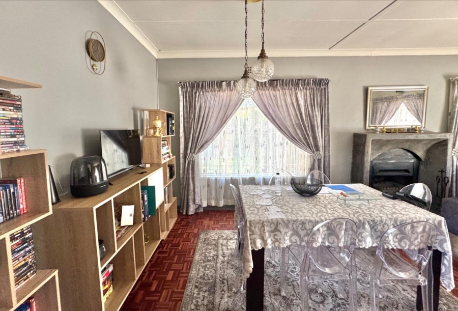 5 Bedroom Property for Sale in Robertsham Gauteng