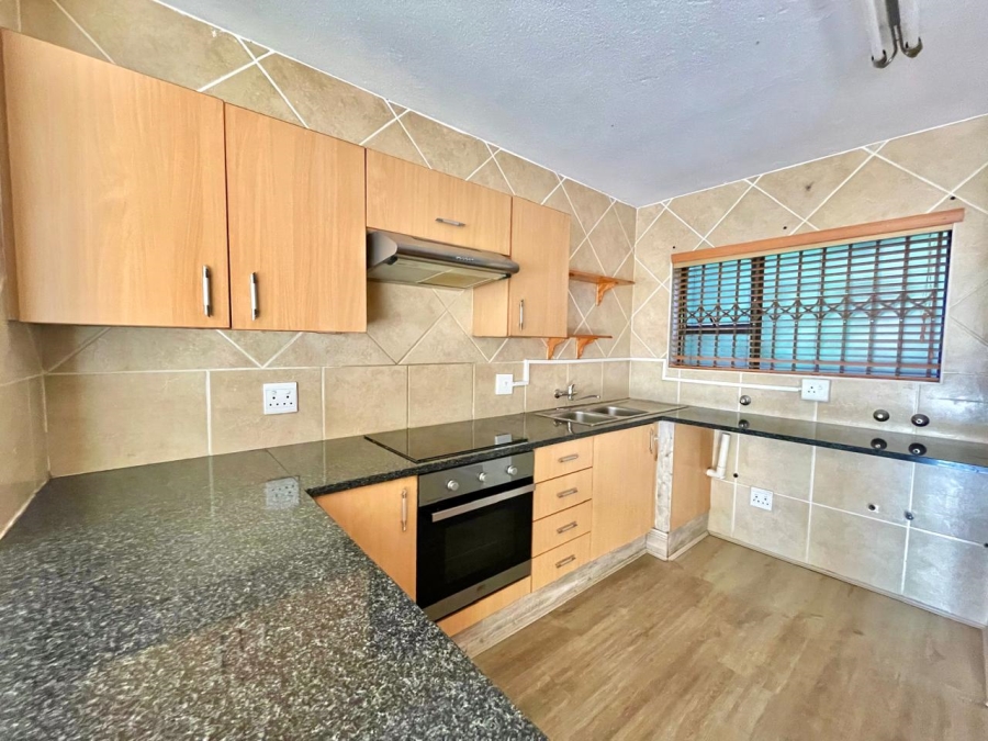 To Let 3 Bedroom Property for Rent in Mulbarton Gauteng