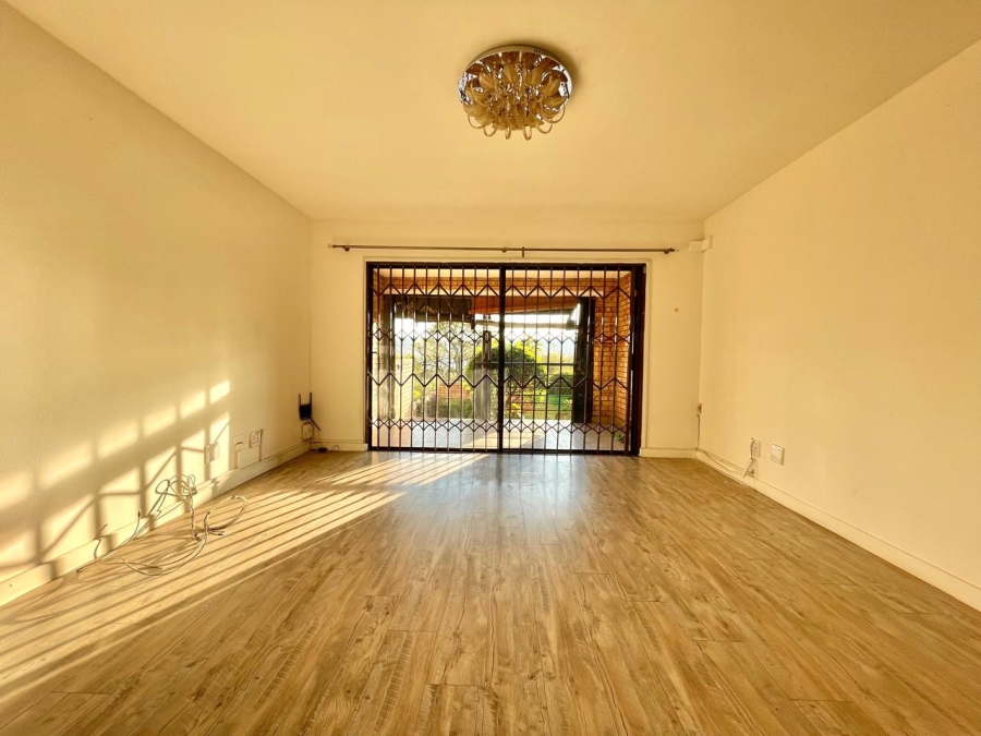 To Let 3 Bedroom Property for Rent in Mulbarton Gauteng