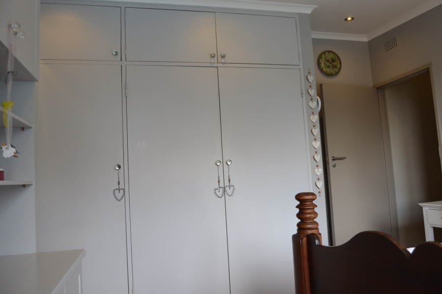 4 Bedroom Property for Sale in Helderkruin View Gauteng