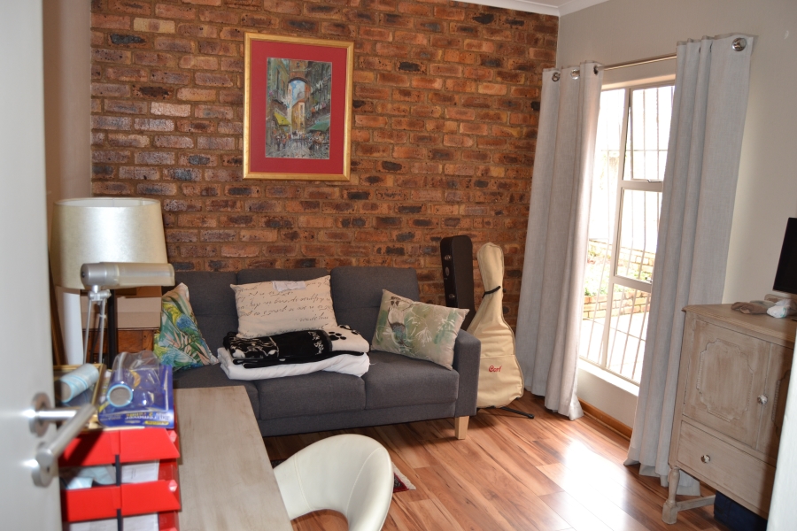 4 Bedroom Property for Sale in Helderkruin View Gauteng