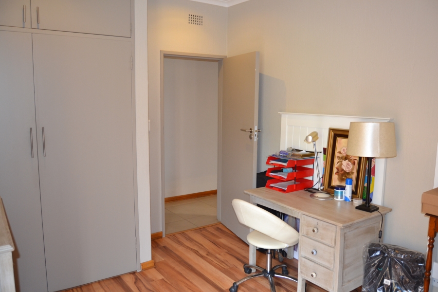 4 Bedroom Property for Sale in Helderkruin View Gauteng