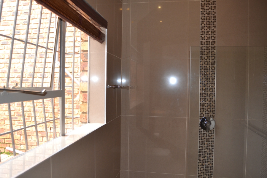 4 Bedroom Property for Sale in Helderkruin View Gauteng