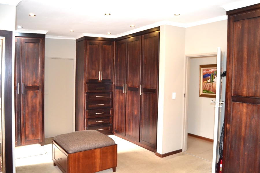 4 Bedroom Property for Sale in Helderkruin View Gauteng