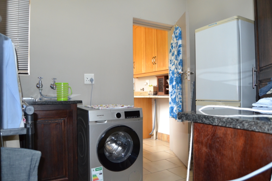4 Bedroom Property for Sale in Helderkruin View Gauteng
