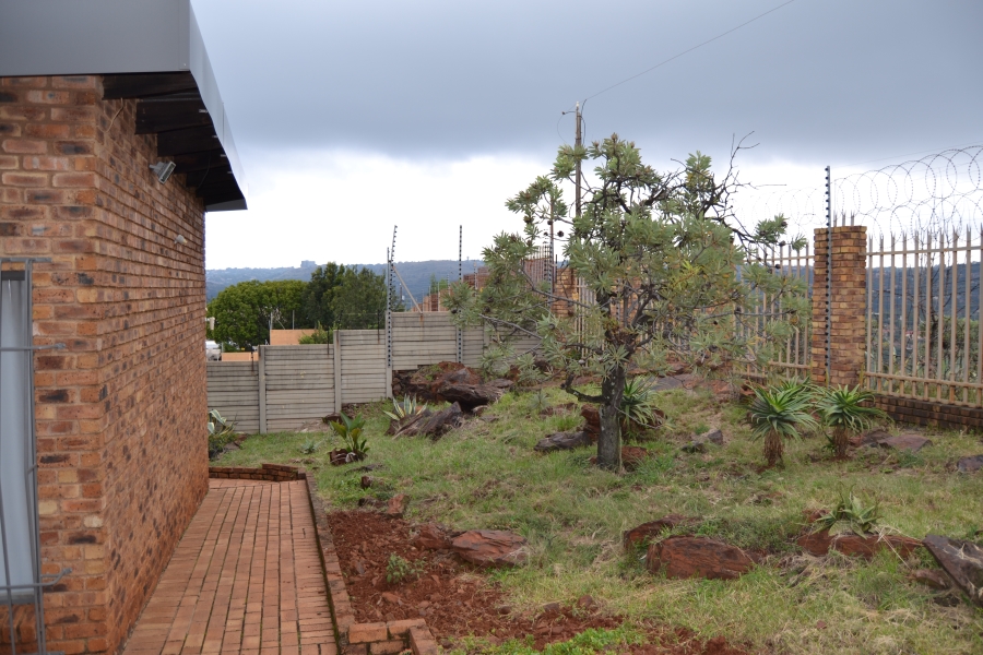 4 Bedroom Property for Sale in Helderkruin View Gauteng
