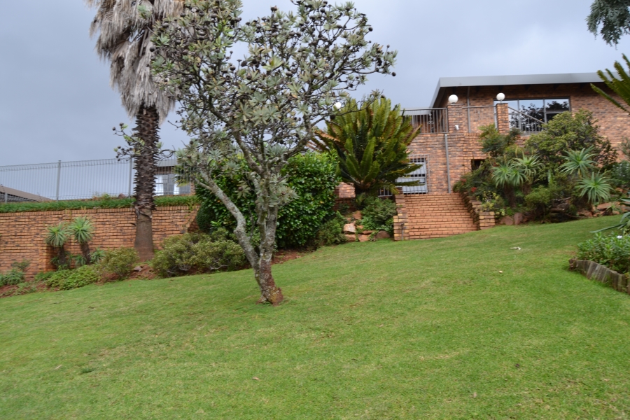 4 Bedroom Property for Sale in Helderkruin View Gauteng