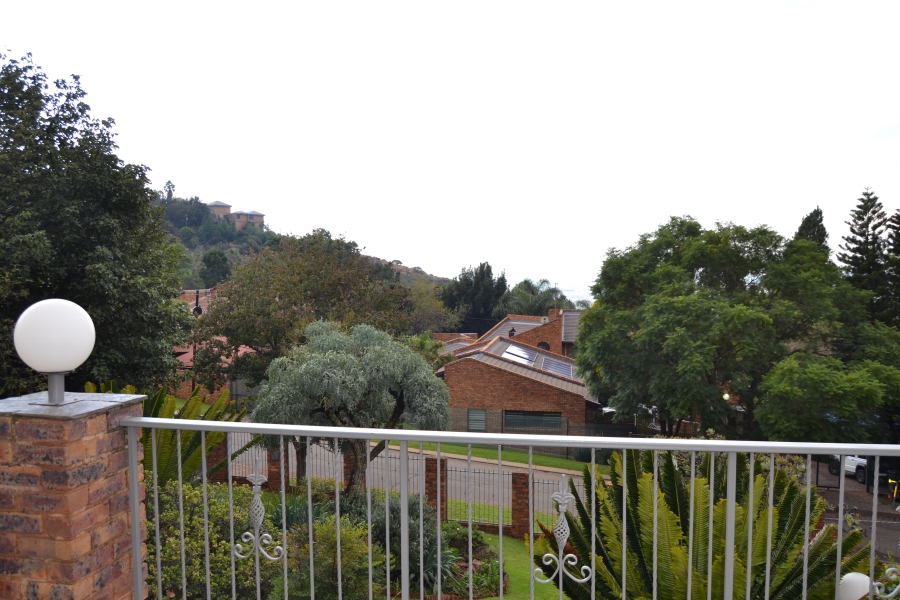 4 Bedroom Property for Sale in Helderkruin View Gauteng