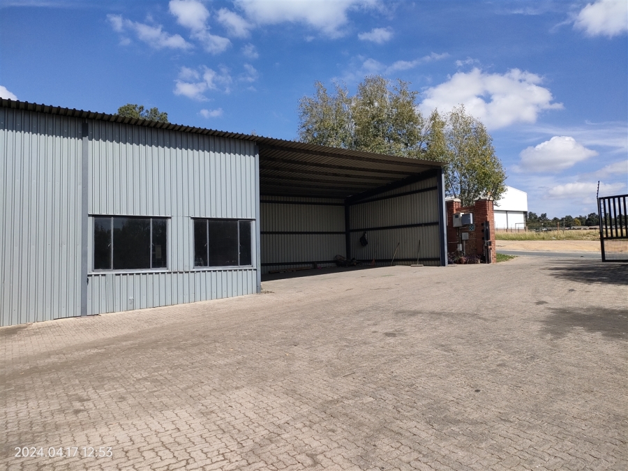 To Let commercial Property for Rent in Mostyn Park Gauteng