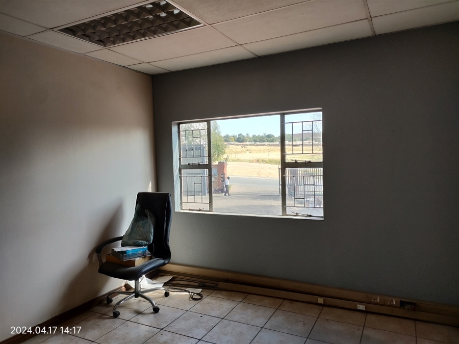 To Let commercial Property for Rent in Mostyn Park Gauteng