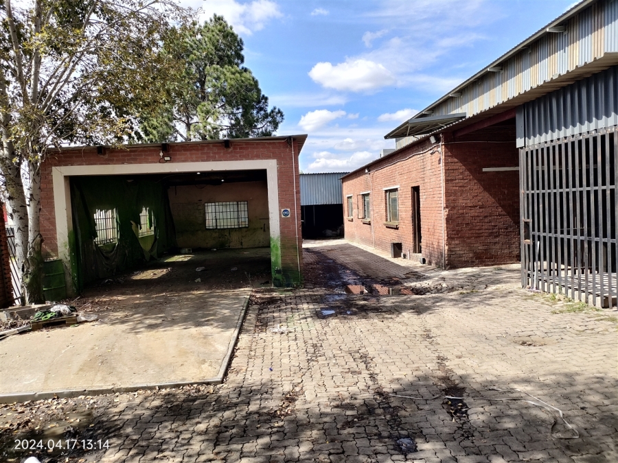To Let commercial Property for Rent in Mostyn Park Gauteng