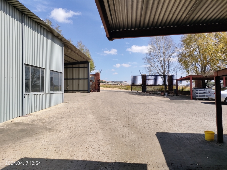 To Let commercial Property for Rent in Mostyn Park Gauteng