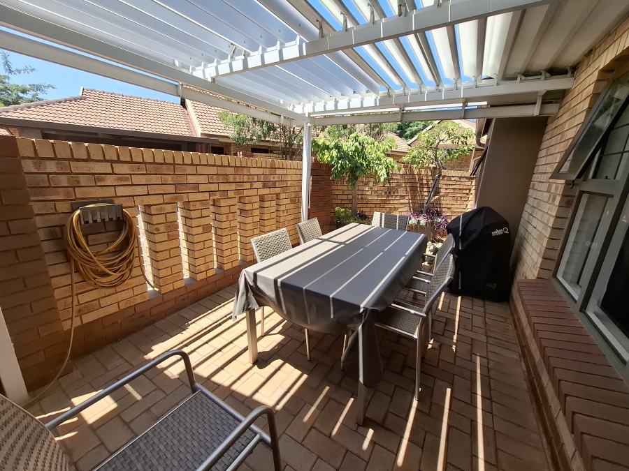 2 Bedroom Property for Sale in Equestria Gauteng
