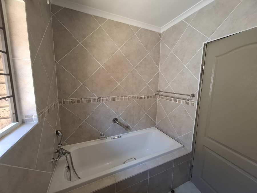 2 Bedroom Property for Sale in Equestria Gauteng