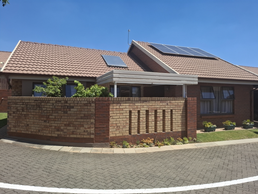 2 Bedroom Property for Sale in Equestria Gauteng