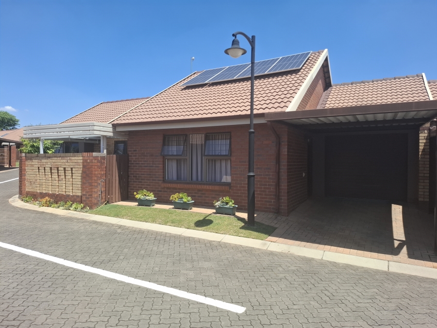 2 Bedroom Property for Sale in Equestria Gauteng