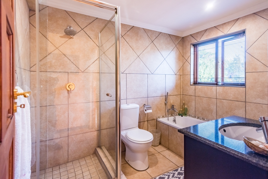 4 Bedroom Property for Sale in Ruimsig Country Estate Gauteng