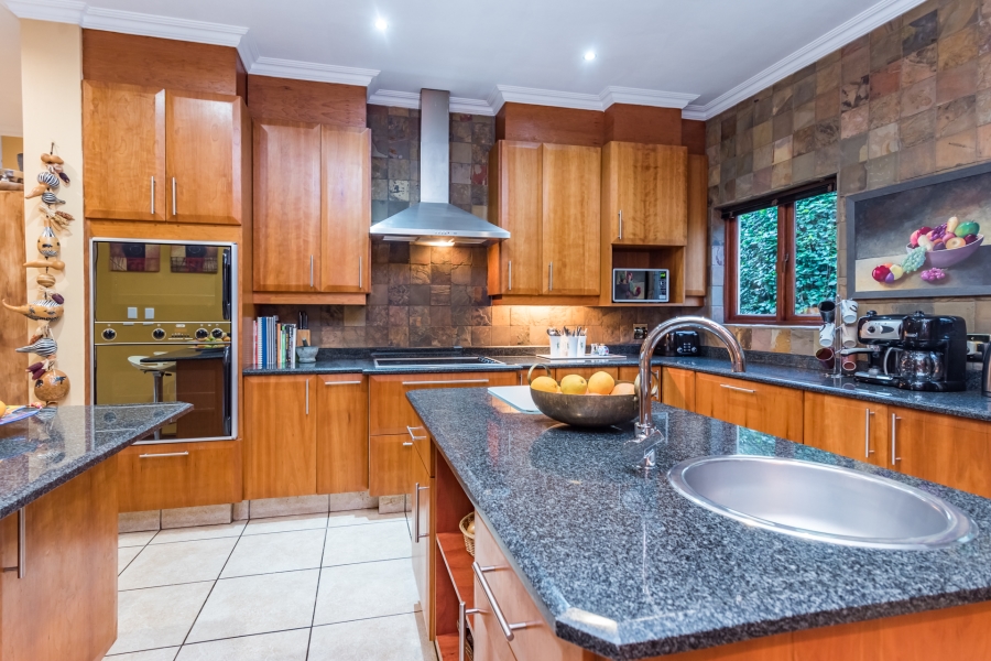 4 Bedroom Property for Sale in Ruimsig Country Estate Gauteng