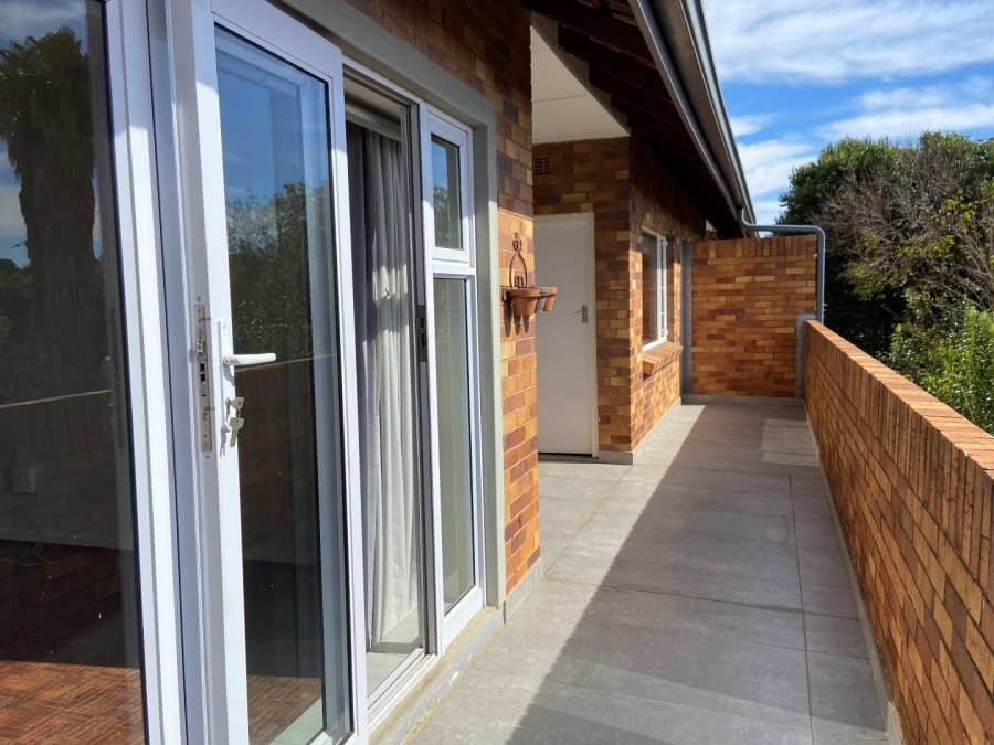 To Let 3 Bedroom Property for Rent in Linden Gauteng