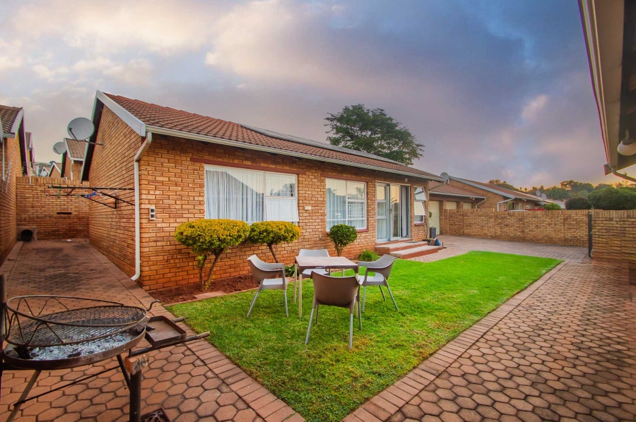 3 Bedroom Property for Sale in Noordheuwel Gauteng