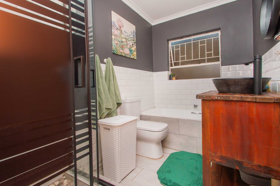3 Bedroom Property for Sale in Noordheuwel Gauteng