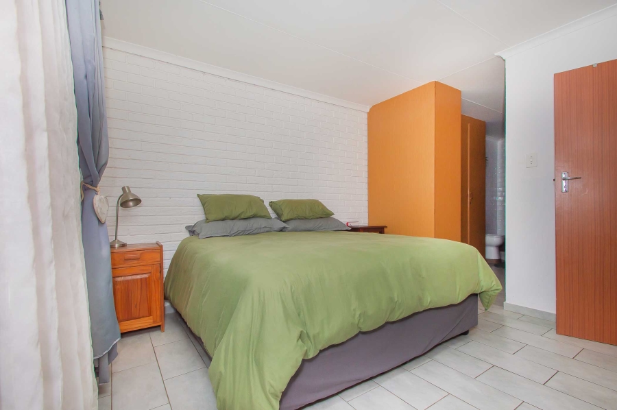 3 Bedroom Property for Sale in Noordheuwel Gauteng