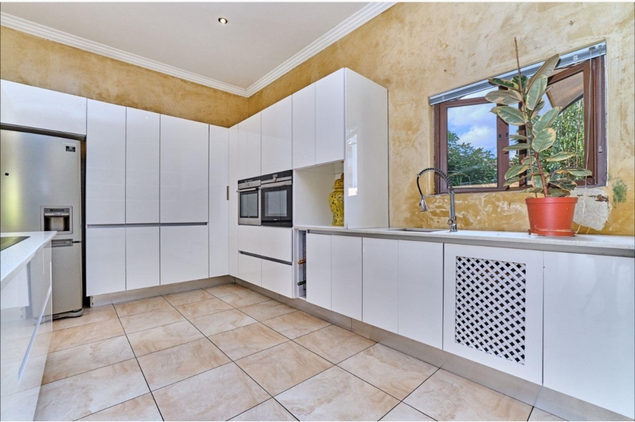 To Let 7 Bedroom Property for Rent in Savannah Hills Estate Gauteng
