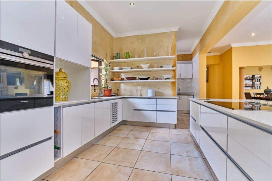 To Let 7 Bedroom Property for Rent in Savannah Hills Estate Gauteng