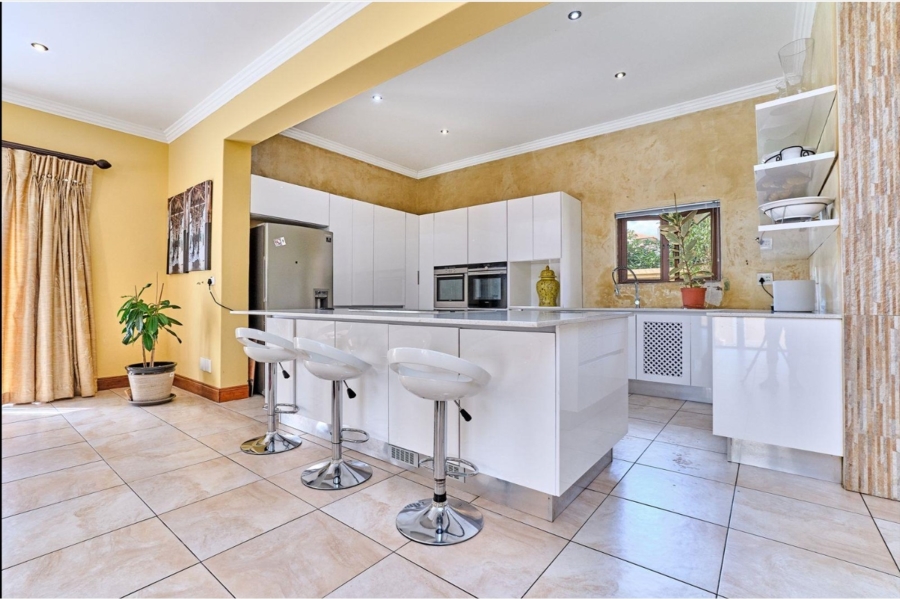 To Let 7 Bedroom Property for Rent in Savannah Hills Estate Gauteng