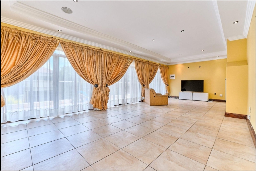 To Let 7 Bedroom Property for Rent in Savannah Hills Estate Gauteng