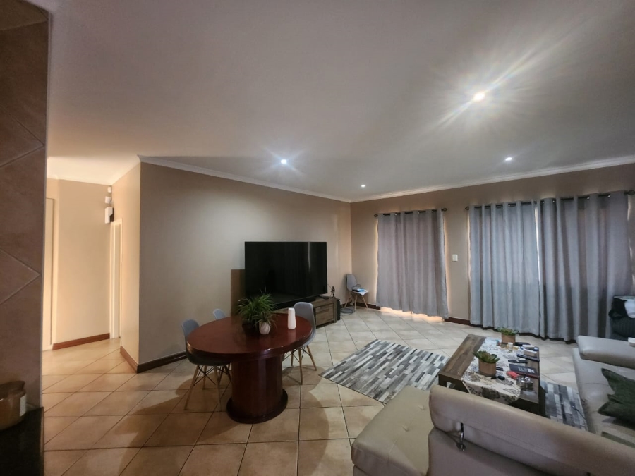 To Let 3 Bedroom Property for Rent in Farrar Park Gauteng