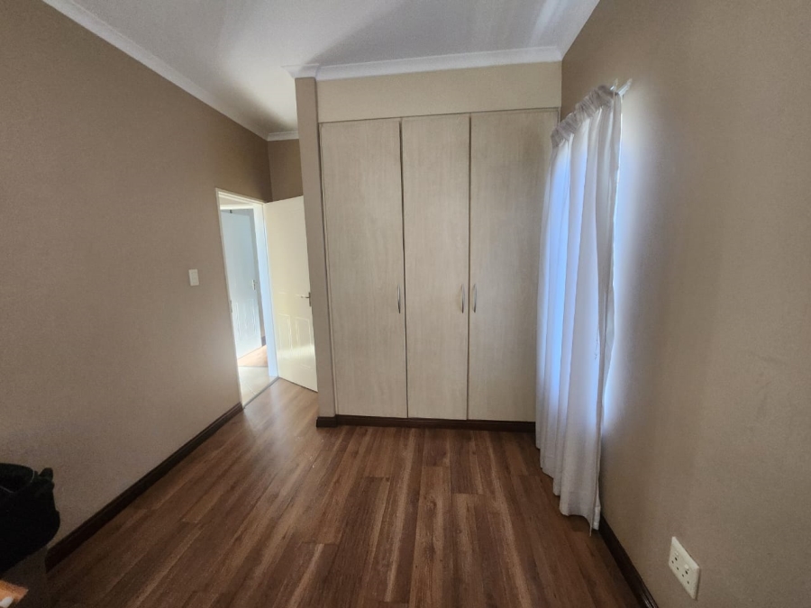 To Let 3 Bedroom Property for Rent in Farrar Park Gauteng