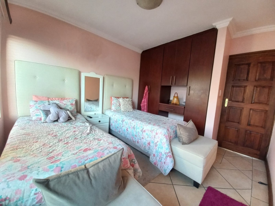 4 Bedroom Property for Sale in Sonneveld Gauteng