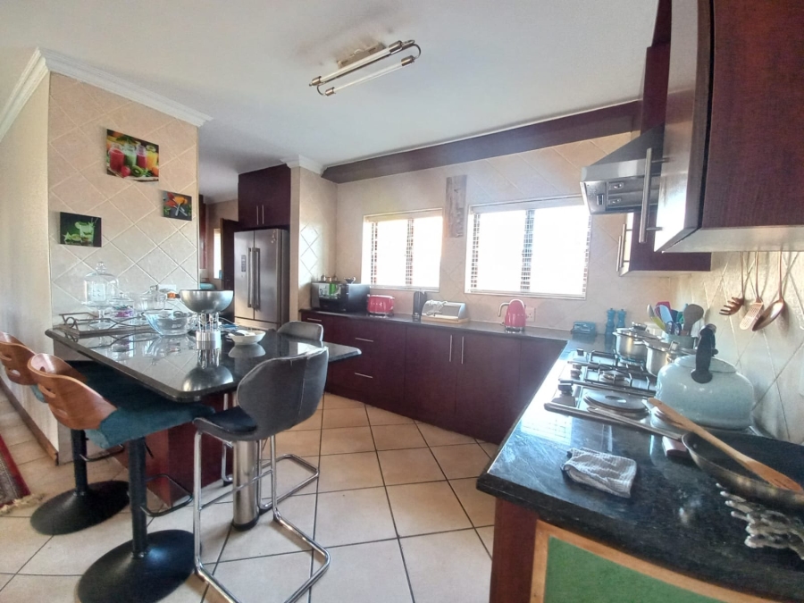 4 Bedroom Property for Sale in Sonneveld Gauteng