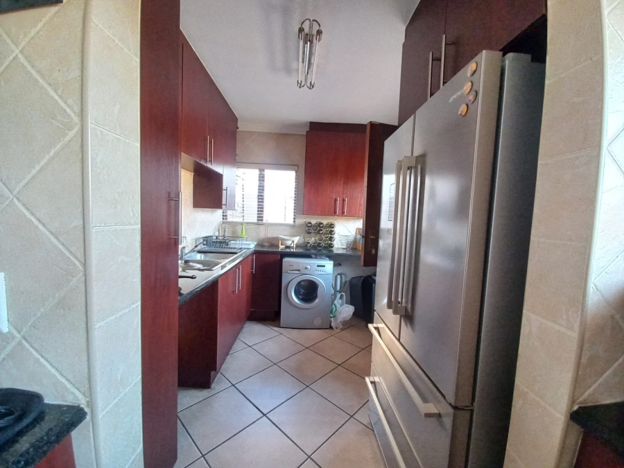 4 Bedroom Property for Sale in Sonneveld Gauteng