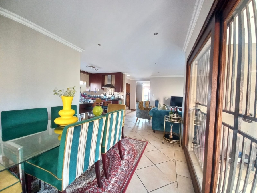 4 Bedroom Property for Sale in Sonneveld Gauteng