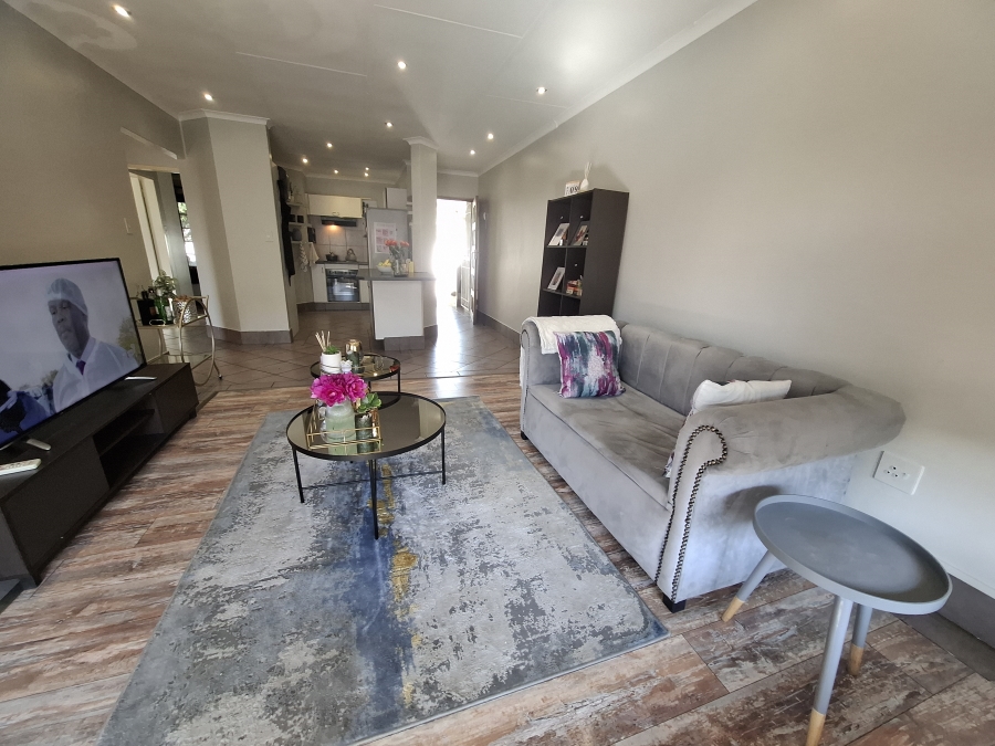 2 Bedroom Property for Sale in Wapadrand Gauteng